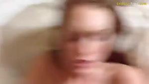 Ragazzo chiava attivamente la sorella del suo amico e spara sesso con la telecamera - immagine dello schermo #17
