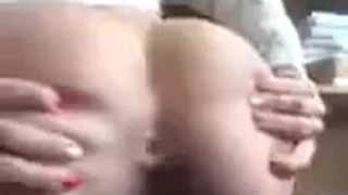 In ufficio ha scoprato il buco anale stretto