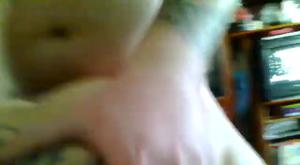 Moglie prende sborra nel suo palmo - immagine dello schermo #14