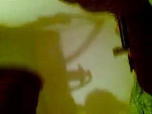 Ragazza magra urla di dolore durante il sesso anale - immagine dello schermo #10